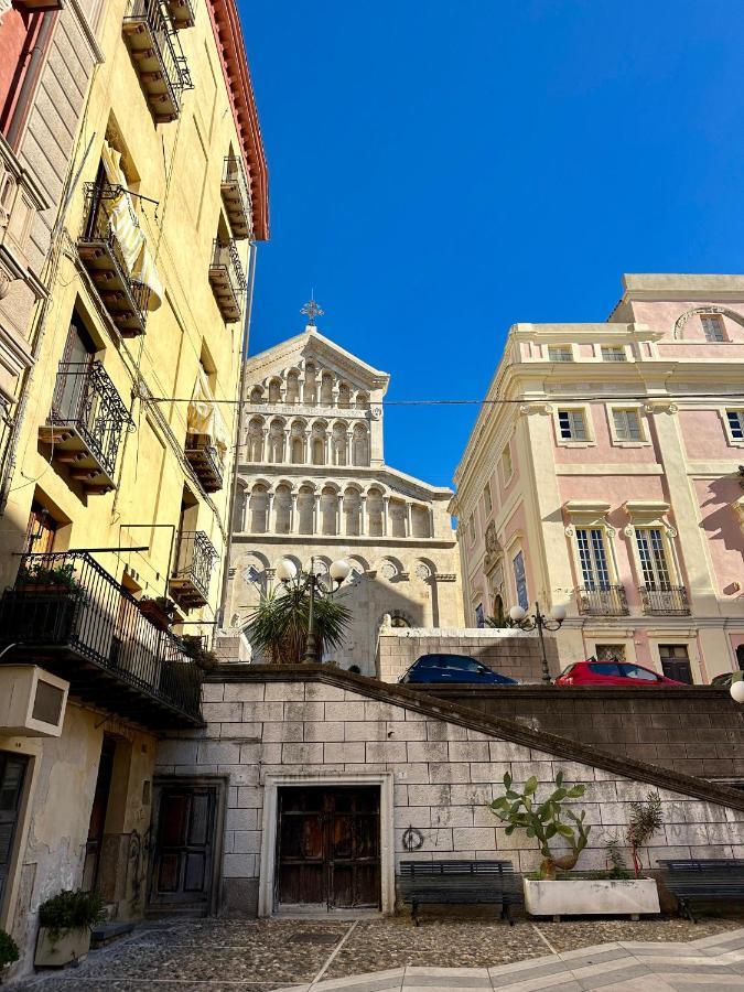 Piazza Carlo Alberto Hotel Cagliari Bagian luar foto